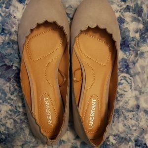 Lane Bryant scalloped gray flat shoe